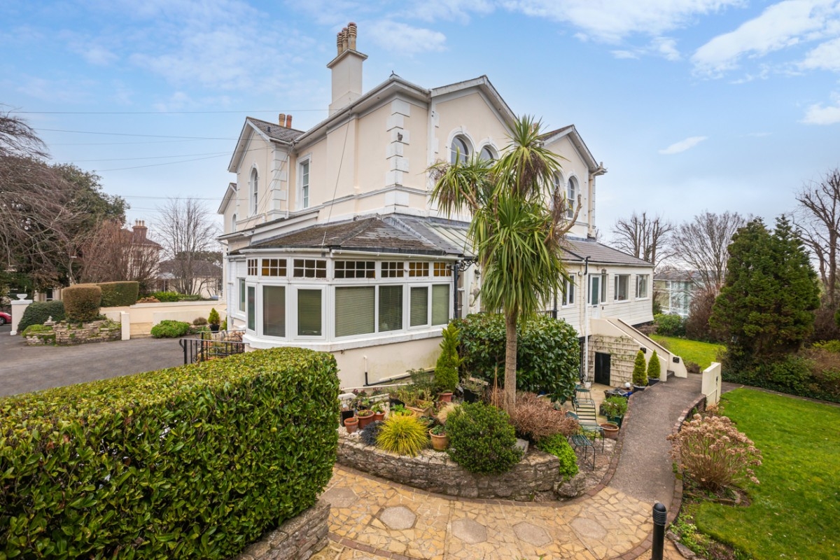 Morningside Barrington Road Property for Sale in Torquay John Couch